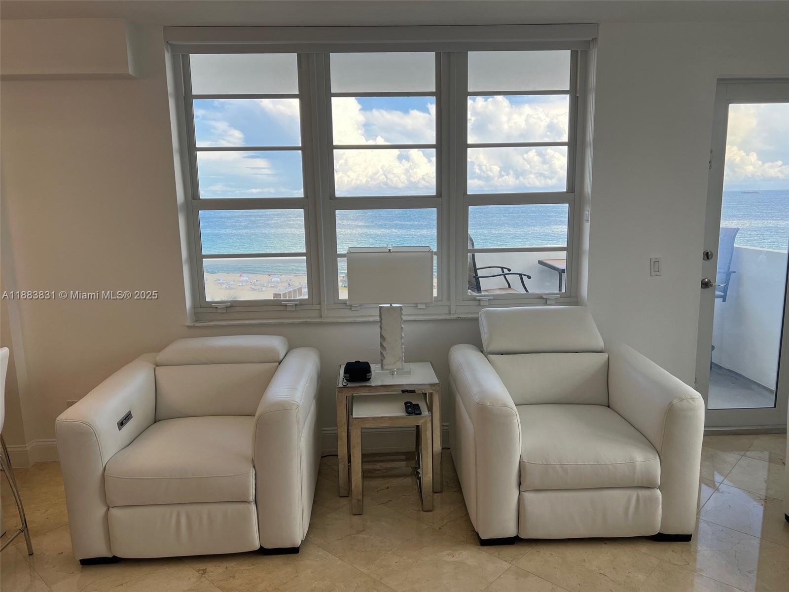 THE DECOPLAGE CONDO - Residential Lease