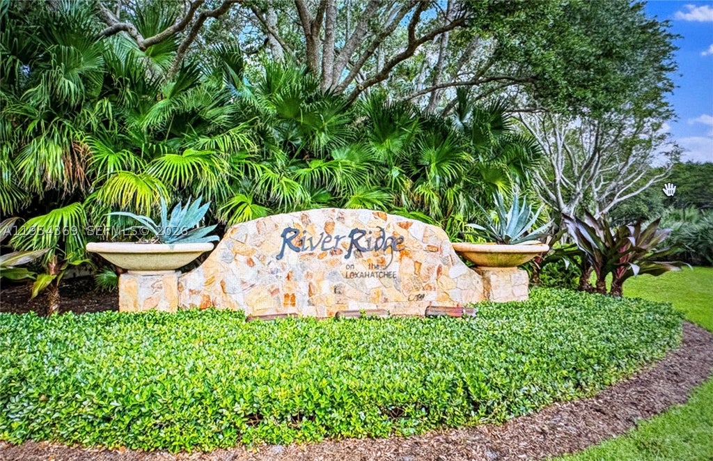 Photo of 18265 SE Ridgeview Dr, Tequesta, FL 33469 (MLS # A11954369)