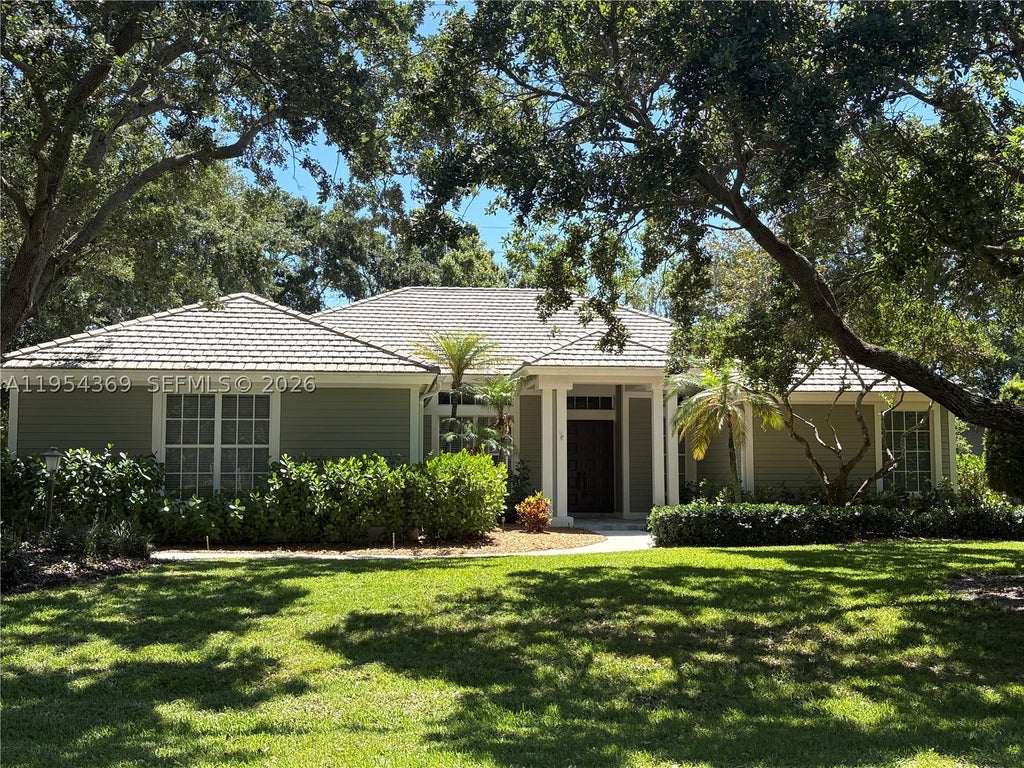 Photo of 18265 SE Ridgeview Dr, Tequesta, FL 33469 (MLS # A11954369)