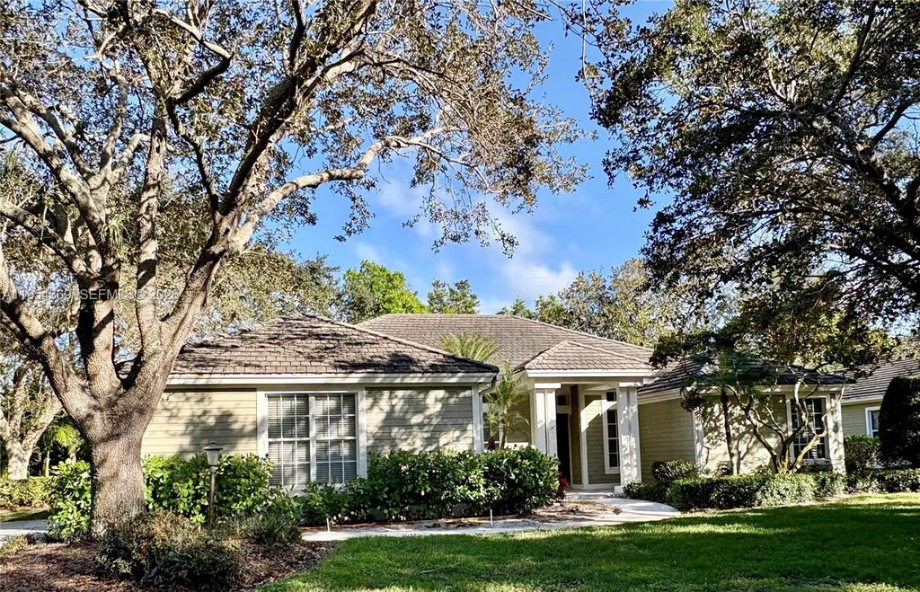 Photo of 18265 SE Ridgeview Dr, Tequesta, FL 33469 (MLS # A11954369)