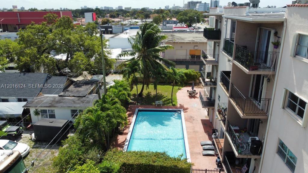 EL CID CONDO - Residential