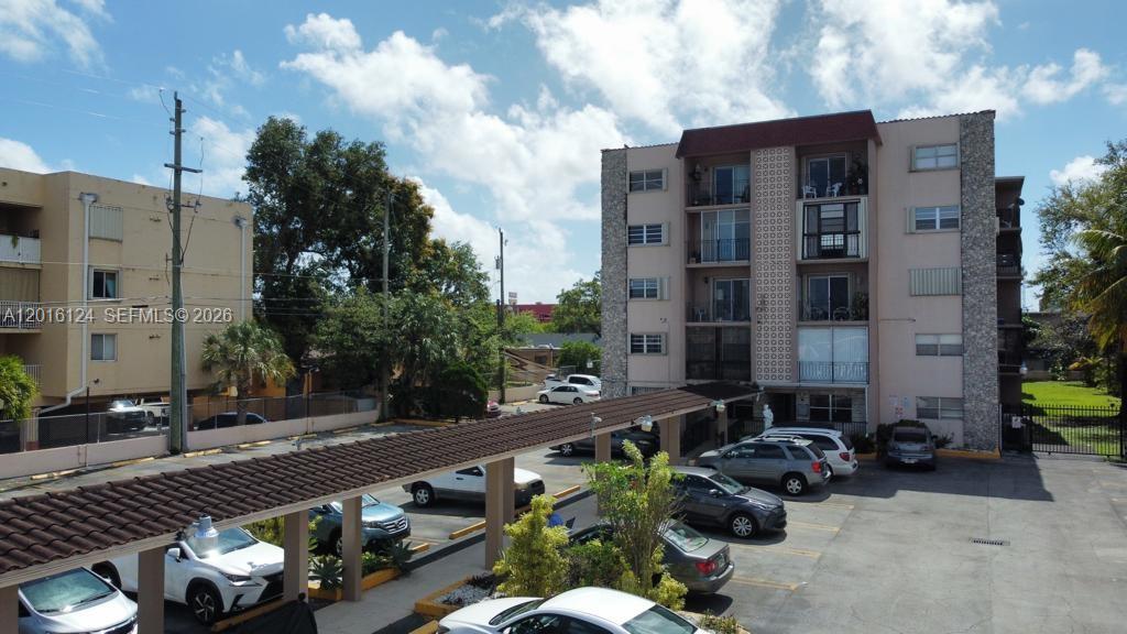 EL CID CONDO - Residential
