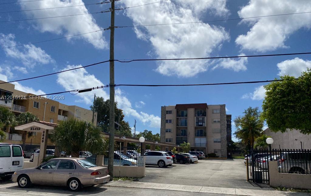 EL CID CONDO - Residential