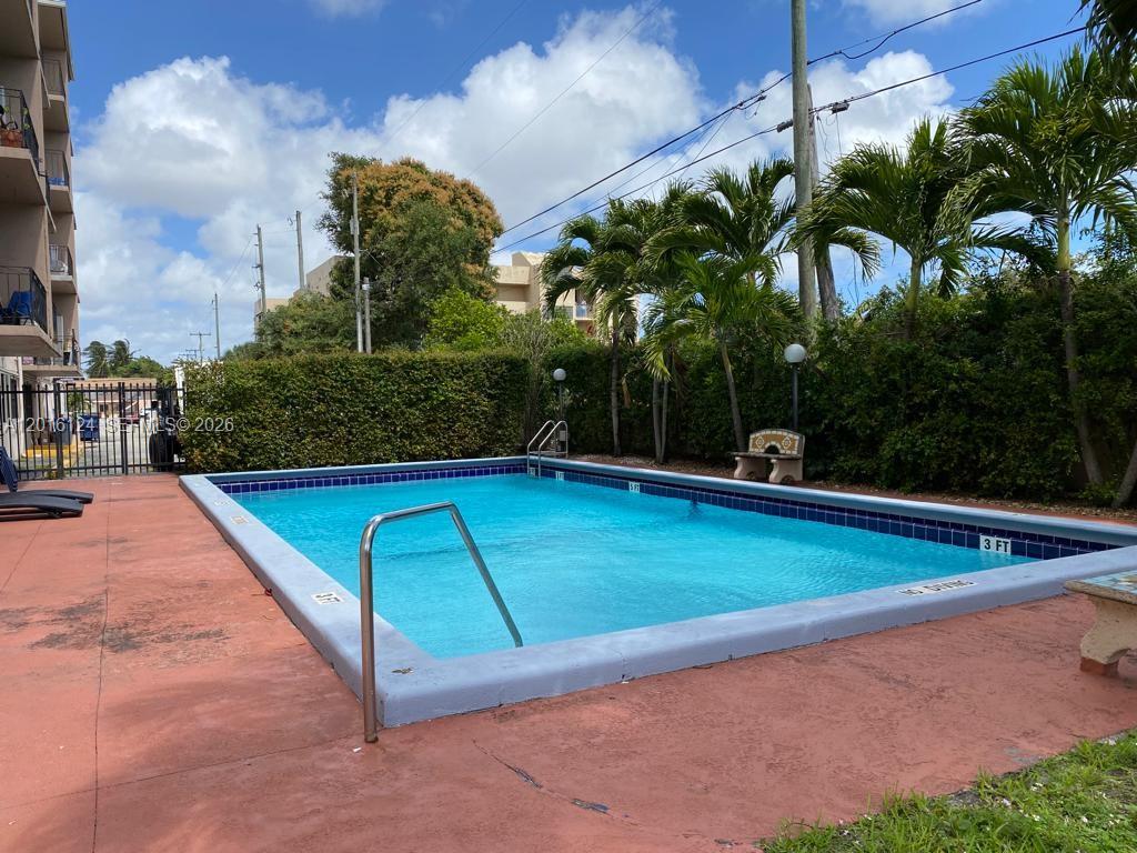 EL CID CONDO - Residential