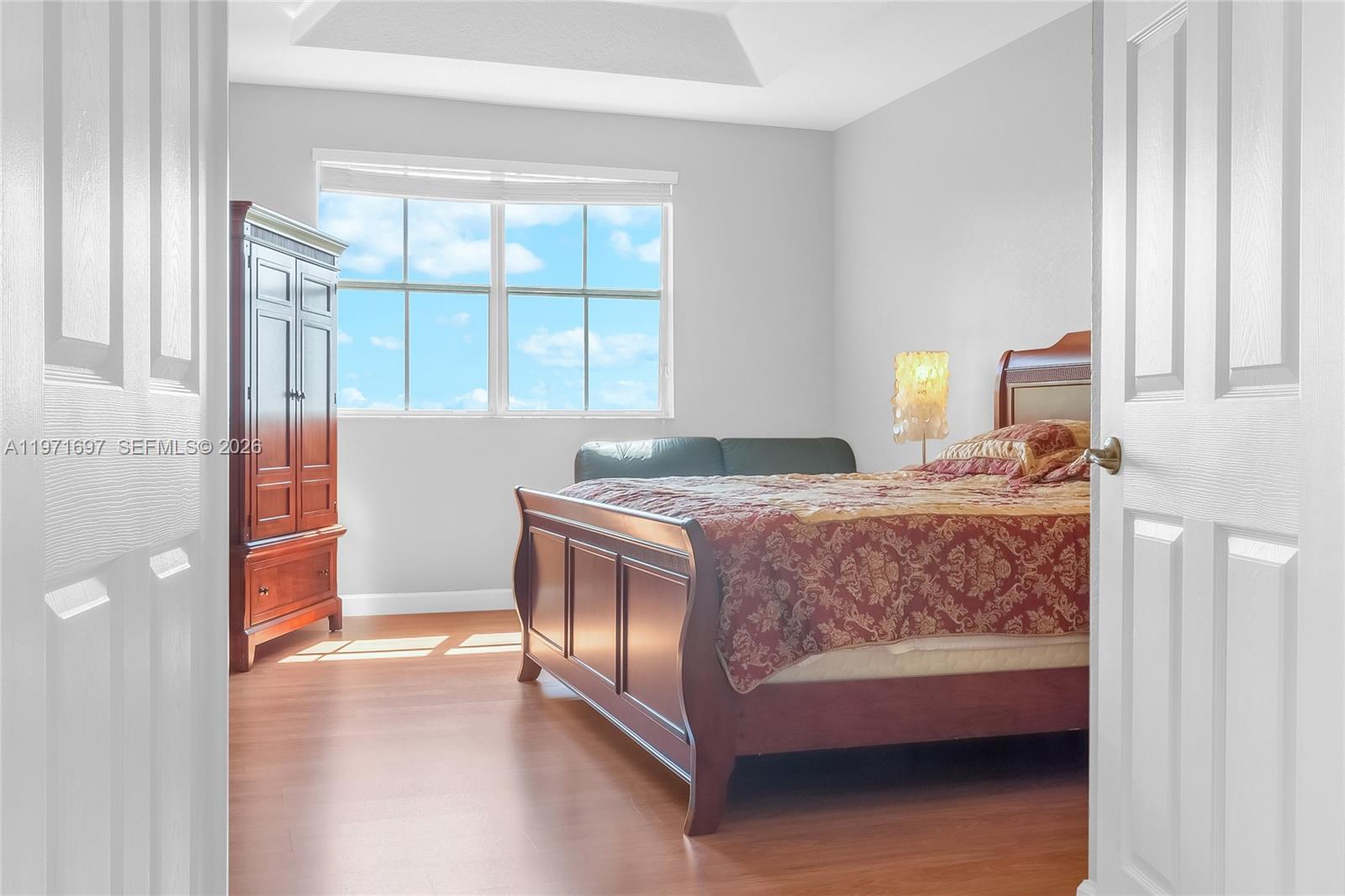 KENDALL BREEZE SOUTH - Residential Lease