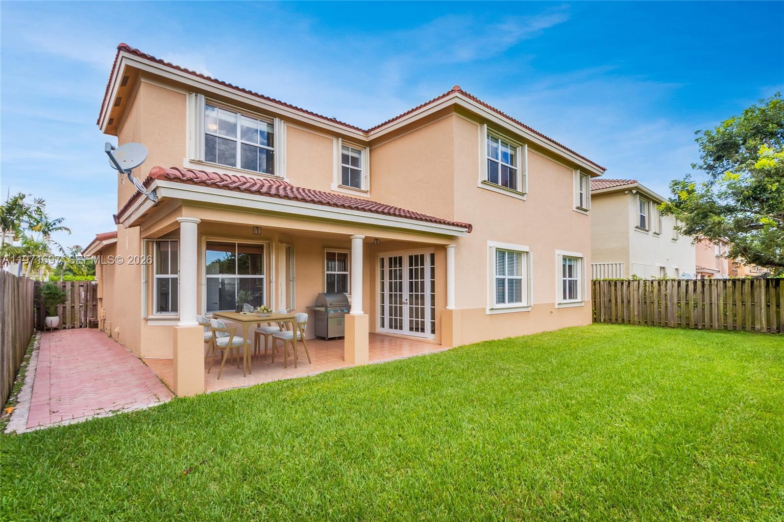 KENDALL BREEZE SOUTH - Residential Lease