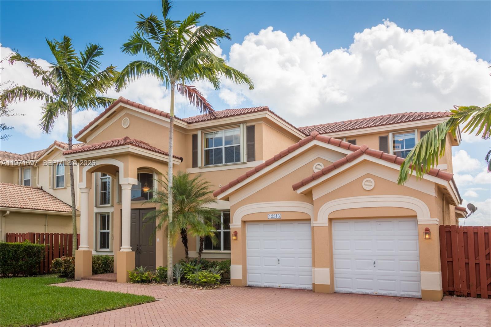 KENDALL BREEZE SOUTH - Residential Lease