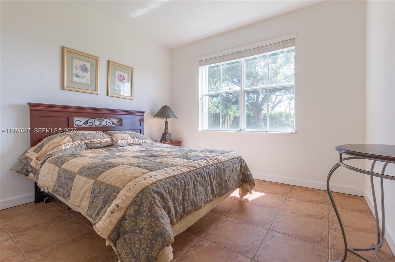 KENDALL BREEZE SOUTH - Residential Lease