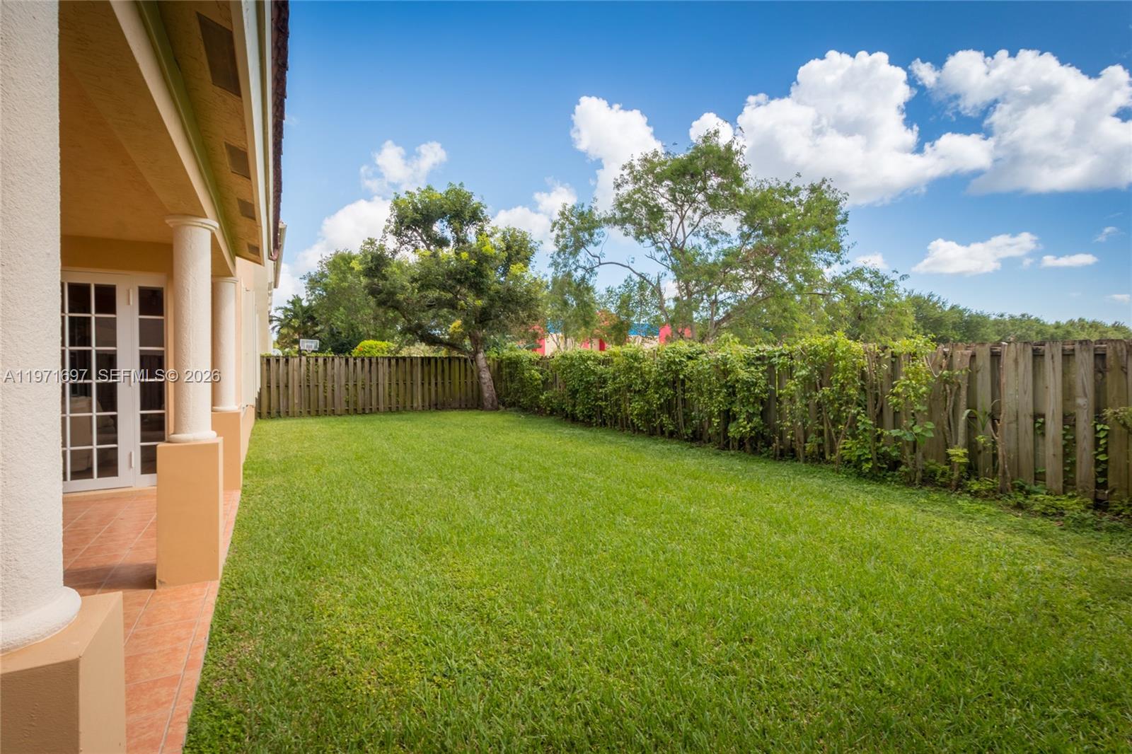 KENDALL BREEZE SOUTH - Residential Lease