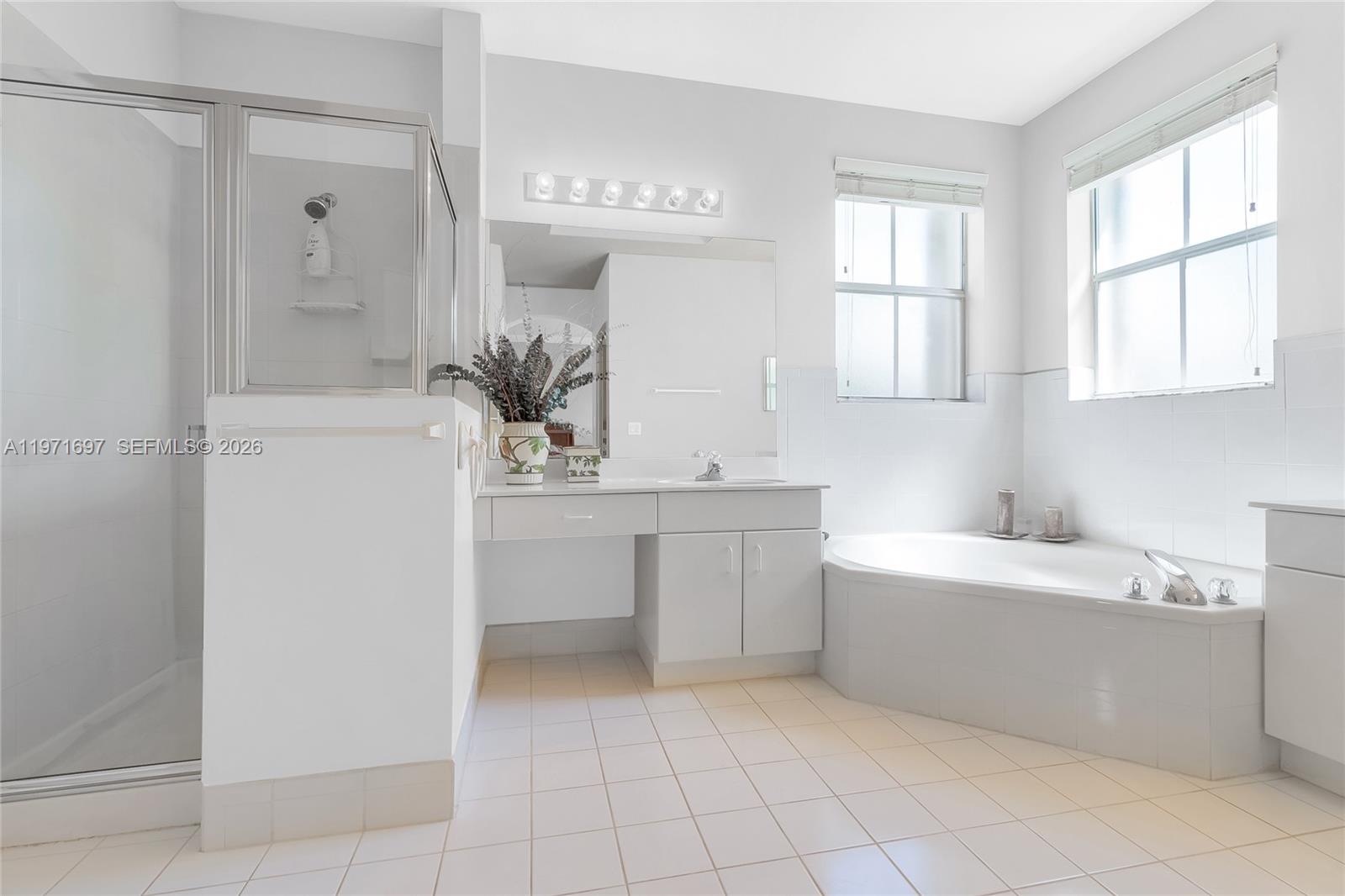 KENDALL BREEZE SOUTH - Residential Lease