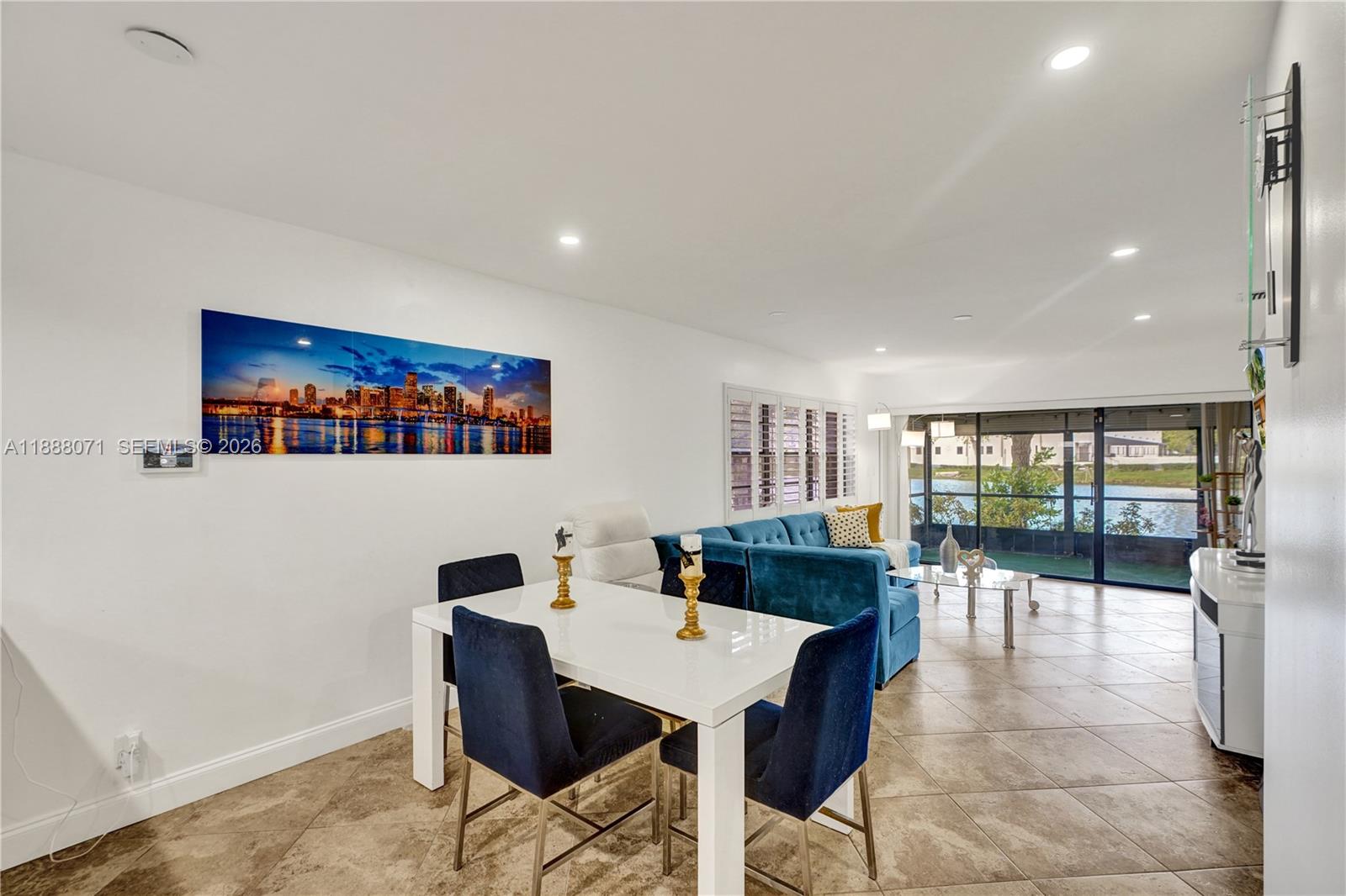 WOODLAKE ISLES - Residential