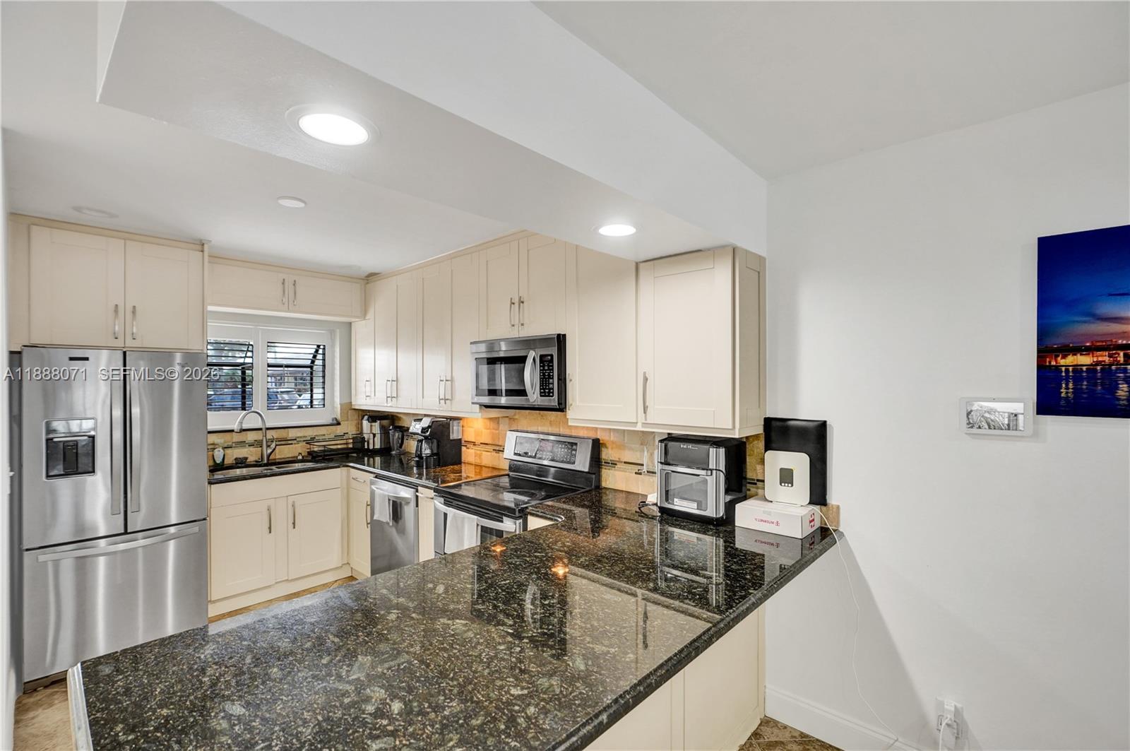 WOODLAKE ISLES - Residential