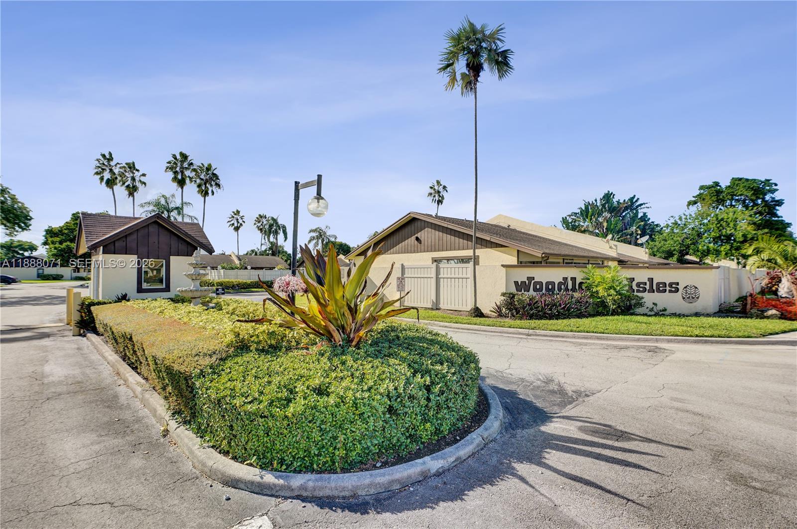 WOODLAKE ISLES - Residential