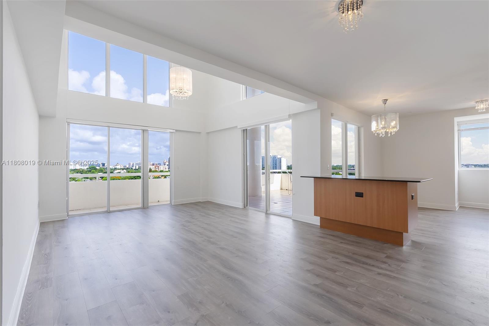 2400 Sw 27th Ave Ph-4, Miami, Broward County, Florida - 3 Bedrooms  
3 Bathrooms - 