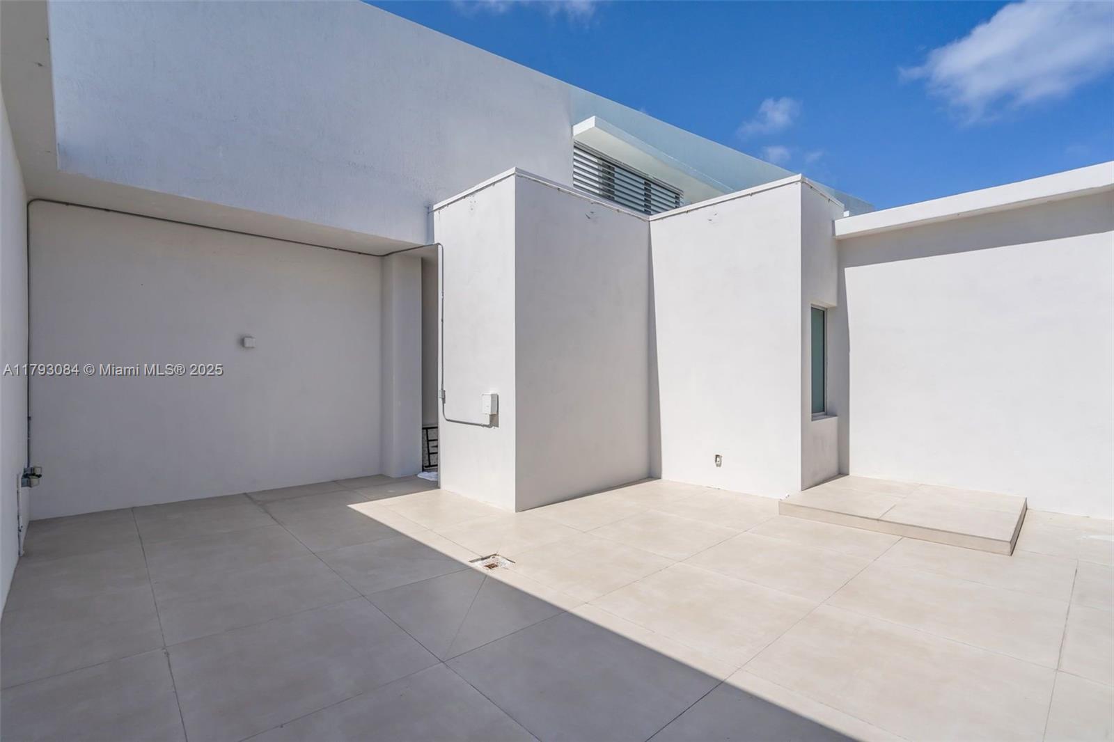 MINT CONDO - Residential Lease