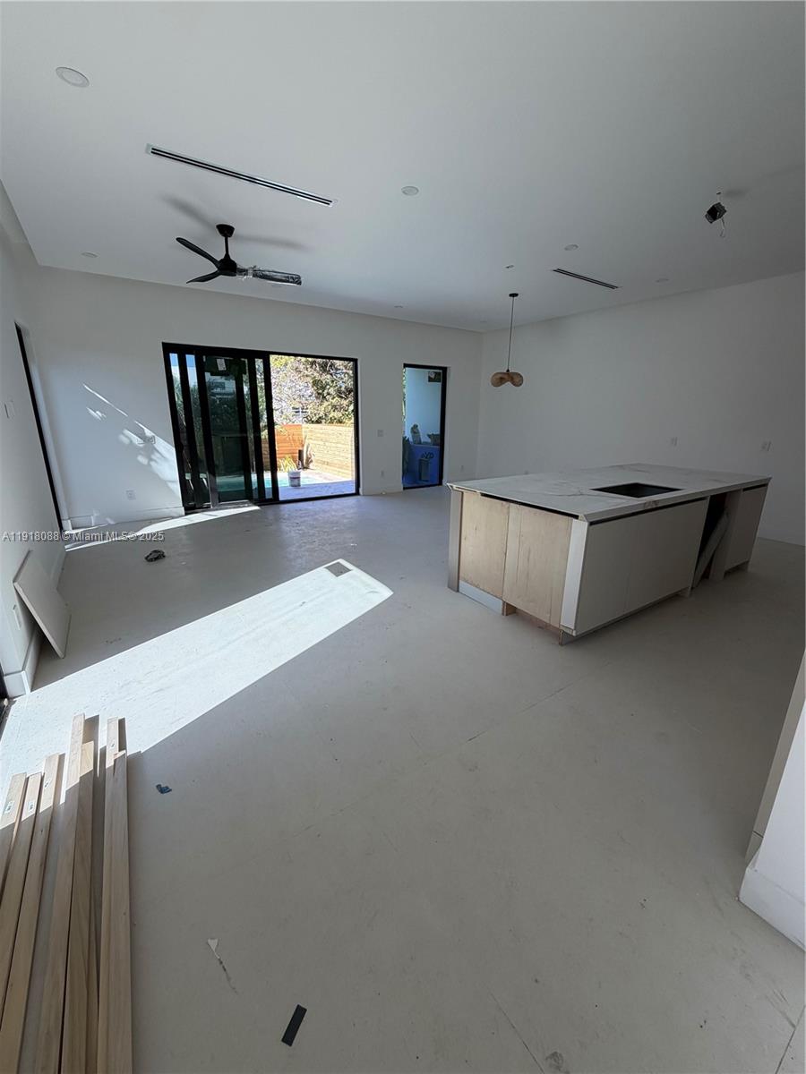 Poinsettia Heights - Residential Lease