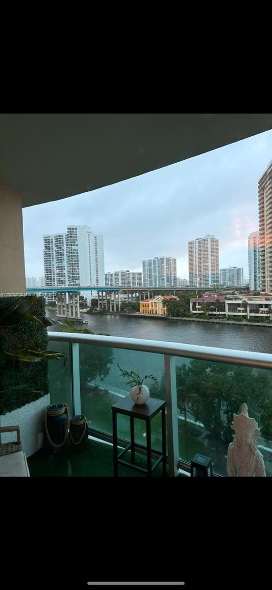 OCEANVIEW BUILDING A COND - Residential Lease