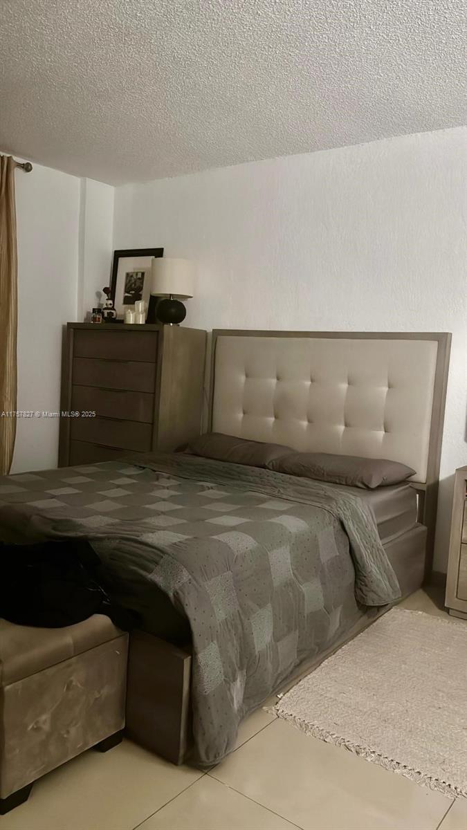 OCEANVIEW BUILDING A COND - Residential Lease