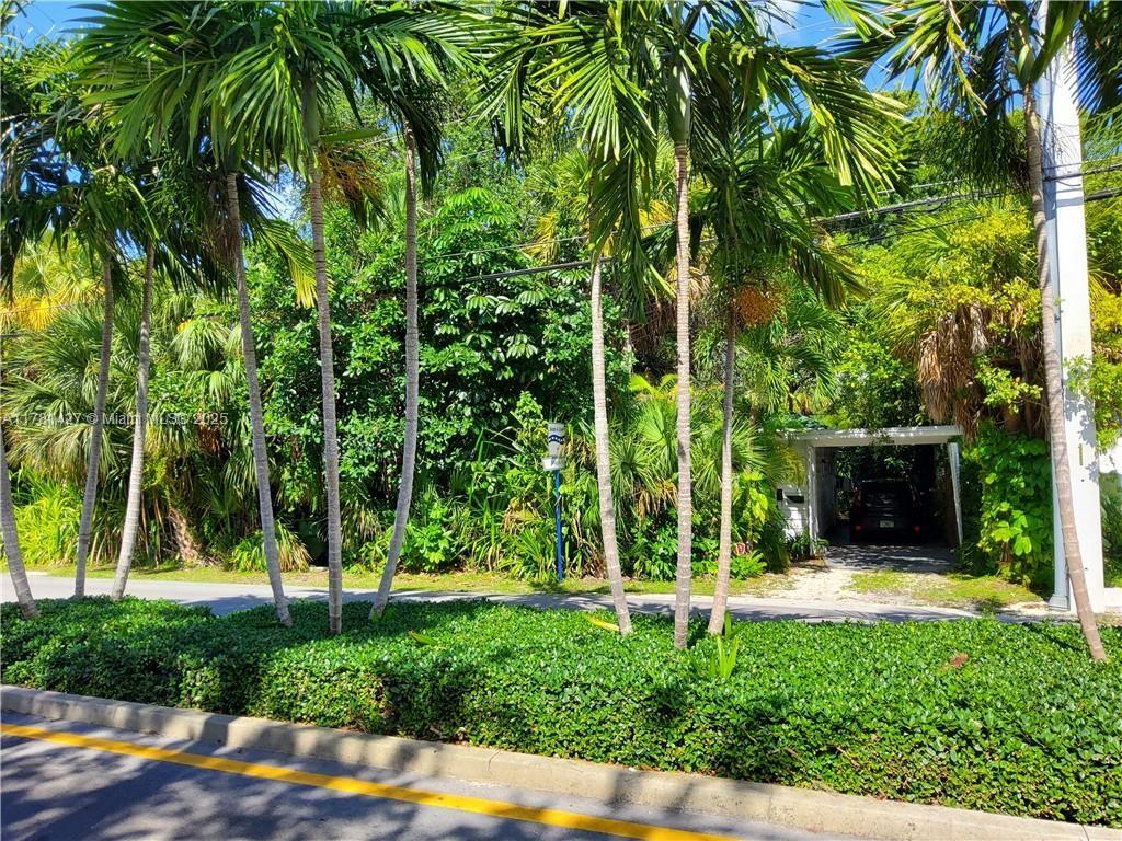Everglades Land Sale Co. - Land