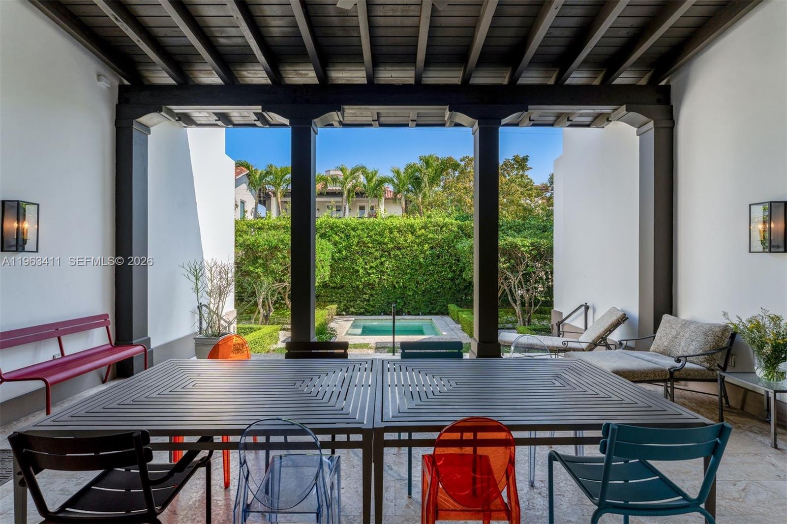 TROPICAL ISLE HOMES SUB 1 - Residential