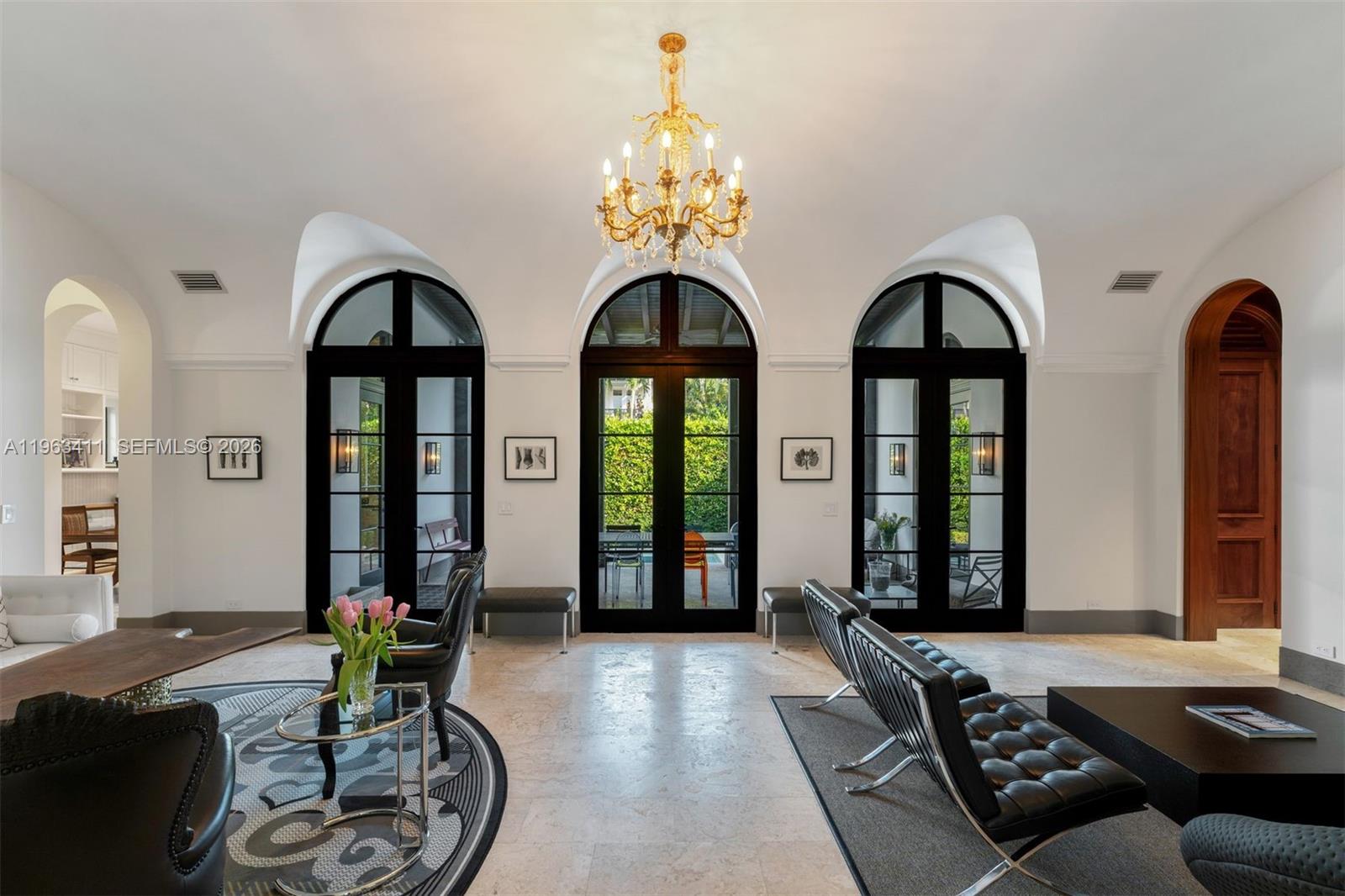 TROPICAL ISLE HOMES SUB 1 - Residential