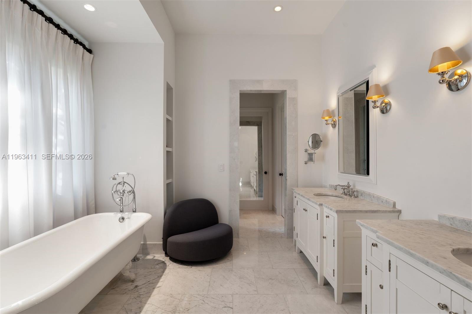 TROPICAL ISLE HOMES SUB 1 - Residential