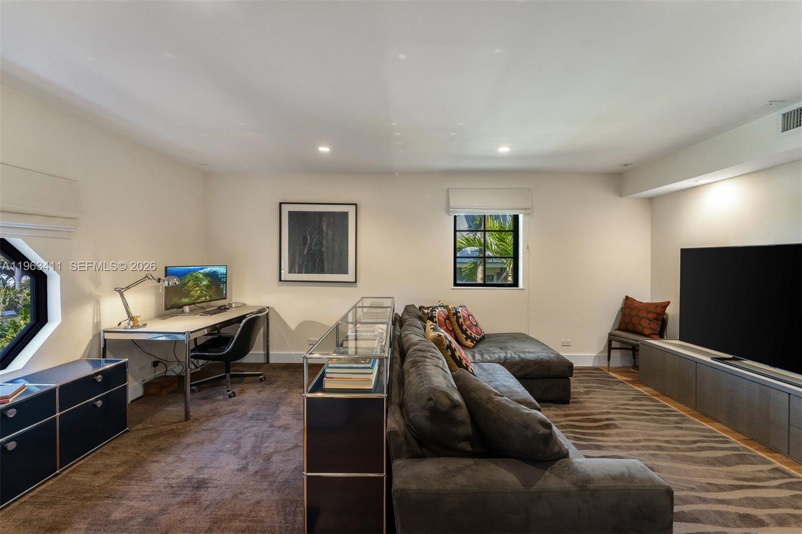 TROPICAL ISLE HOMES SUB 1 - Residential