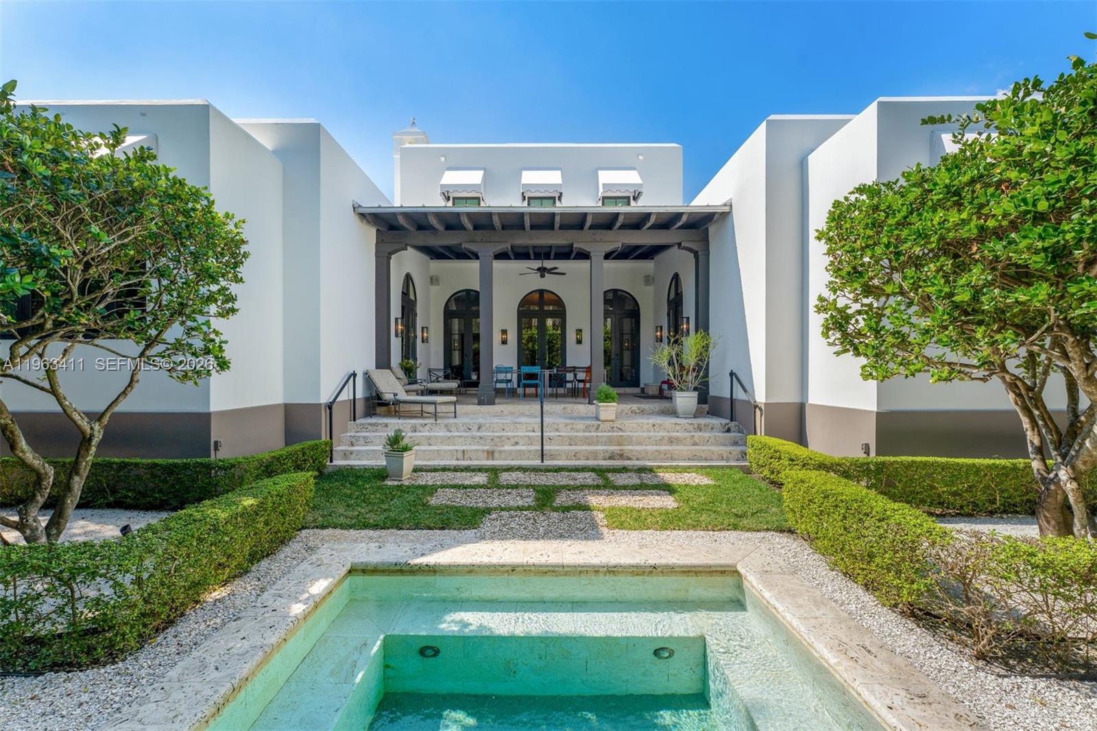 TROPICAL ISLE HOMES SUB 1 - Residential