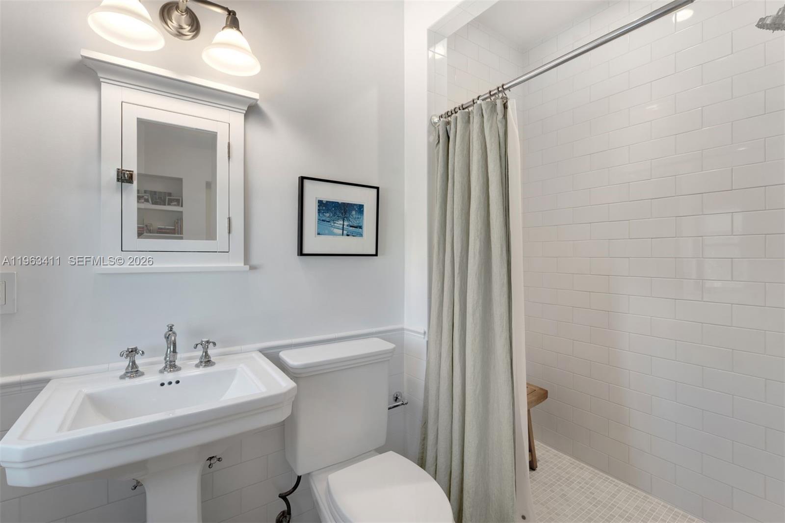 TROPICAL ISLE HOMES SUB 1 - Residential