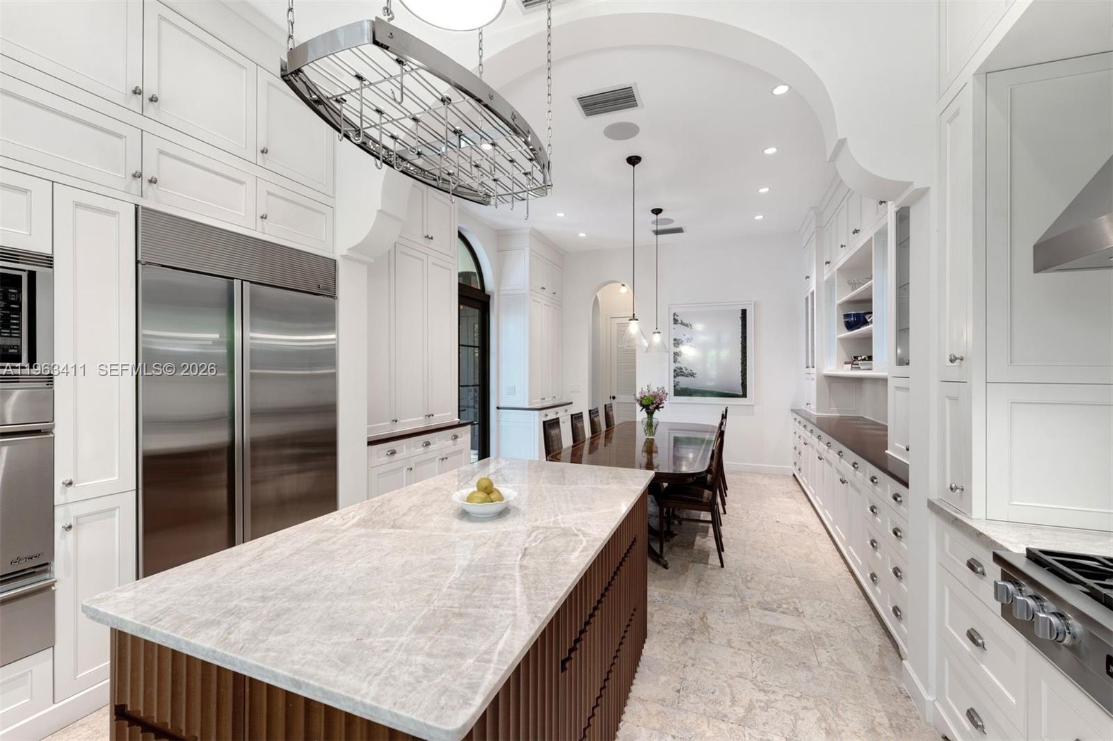 TROPICAL ISLE HOMES SUB 1 - Residential