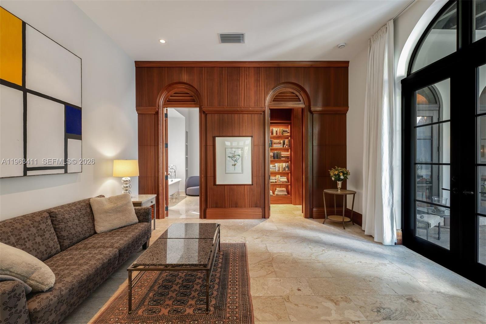 TROPICAL ISLE HOMES SUB 1 - Residential