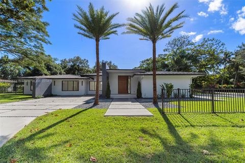 A home in Pinecrest