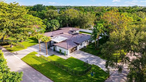 A home in Pinecrest