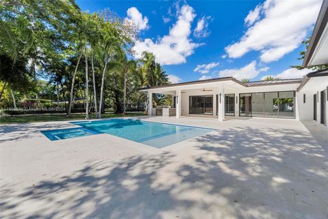 A home in Pinecrest