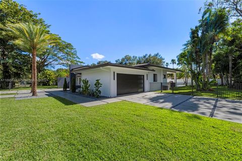 A home in Pinecrest