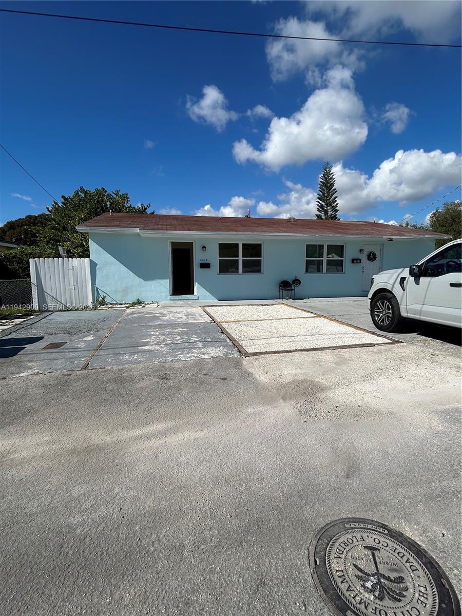 SOUTH BAY ESTATES - Residential Lease