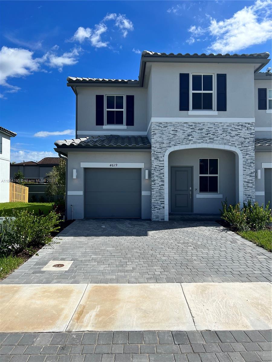 Spacious and gorgeous 4/3 townhouse. Unit features a modern kitchen, contemporary cabinetry, stainless steel appliances!! New construction be the first one to live in this amazing townhouse. Private and gated community. A unique opportunity that will not last!!!