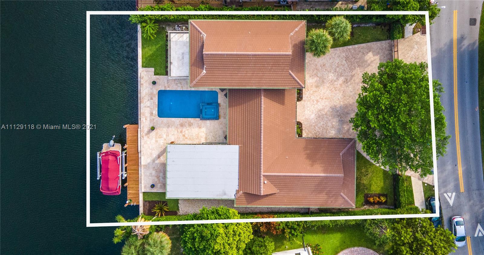 HOLLYWOOD GOLF ESTATES SE - Residential