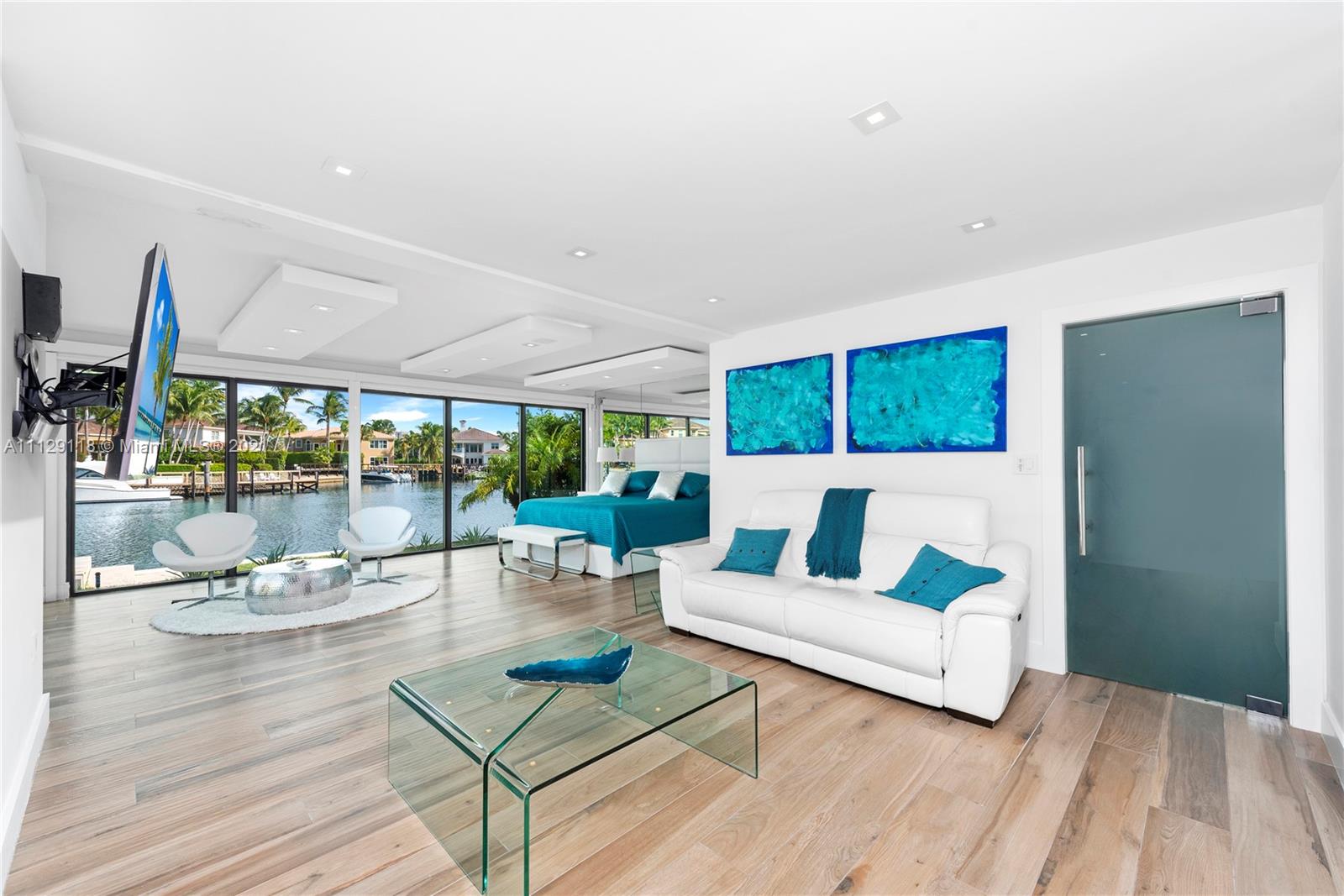 HOLLYWOOD GOLF ESTATES SE - Residential