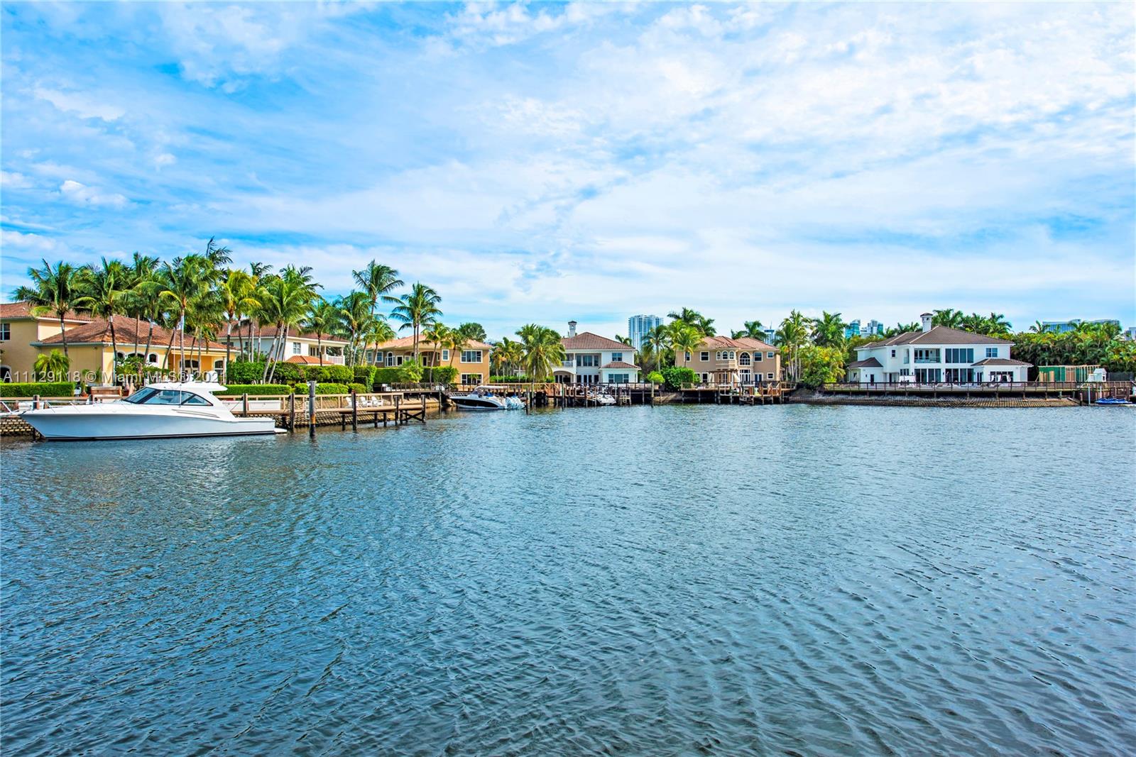 HOLLYWOOD GOLF ESTATES SE - Residential