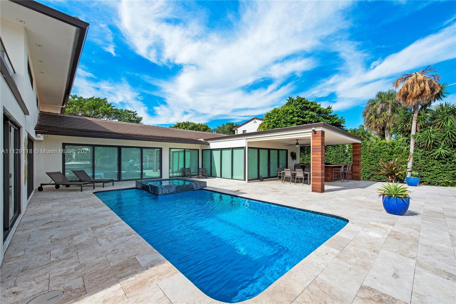 HOLLYWOOD GOLF ESTATES SE - Residential