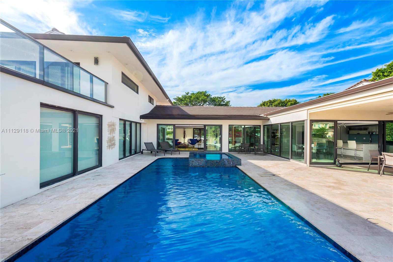 HOLLYWOOD GOLF ESTATES SE - Residential