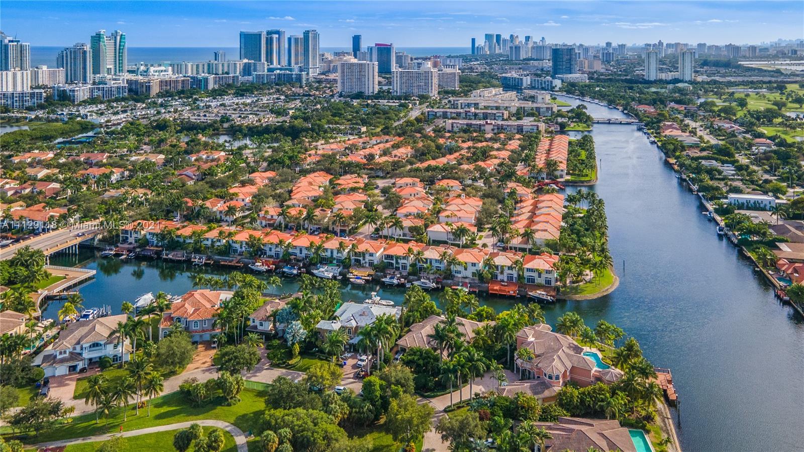 HOLLYWOOD GOLF ESTATES SE - Residential