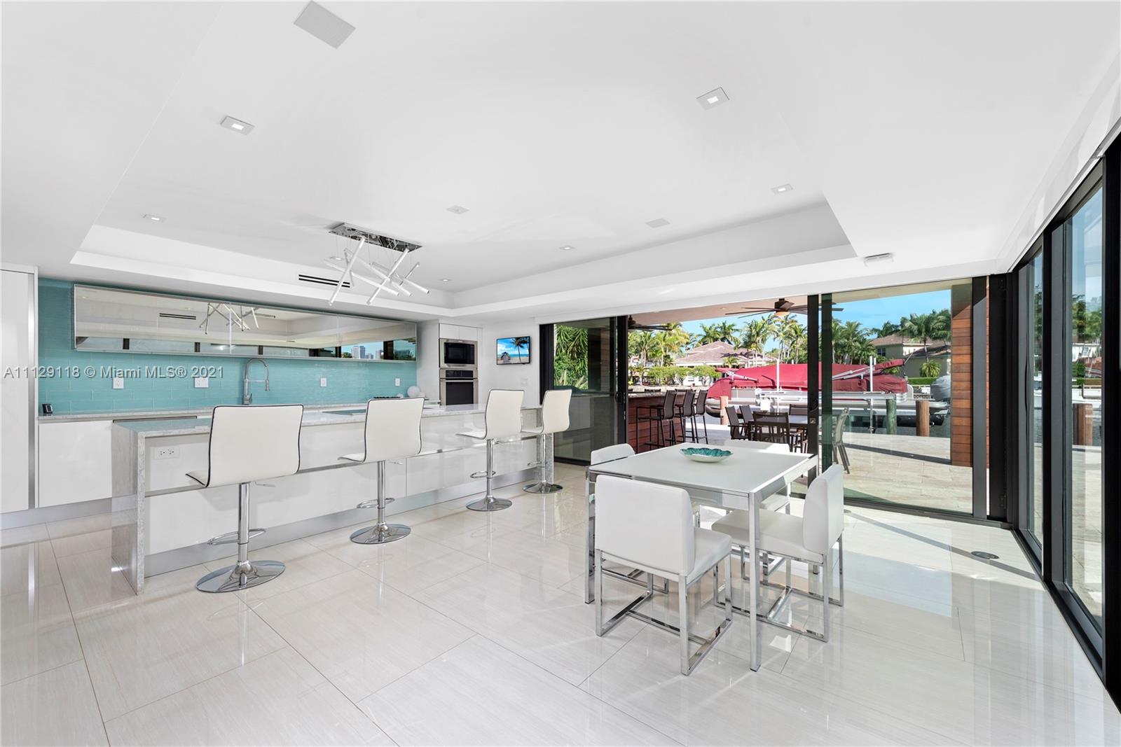 HOLLYWOOD GOLF ESTATES SE - Residential