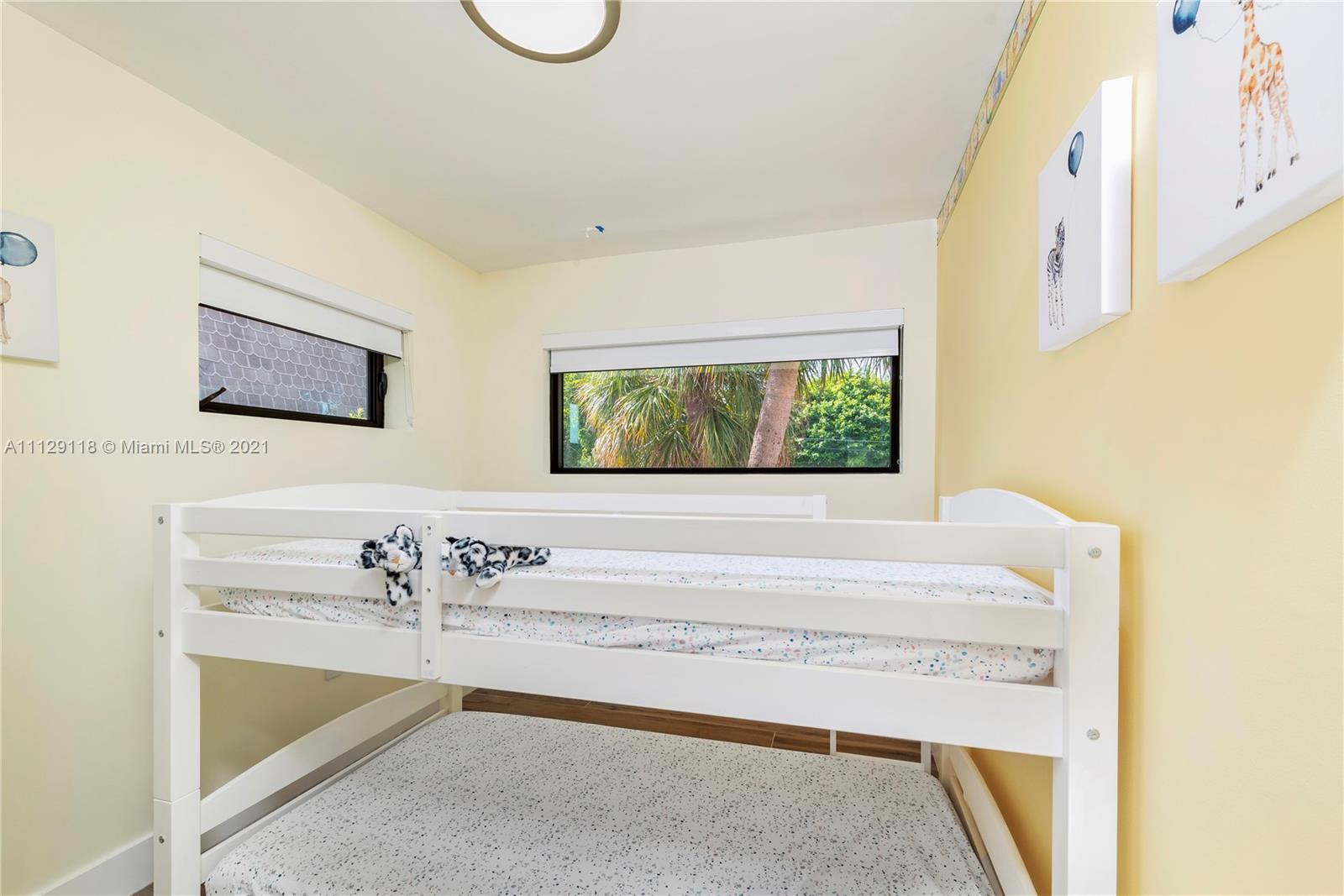 HOLLYWOOD GOLF ESTATES SE - Residential