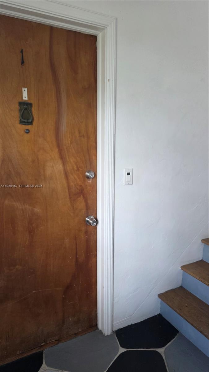 EL CAPRI COURTYARDS CONDO - Residential Lease