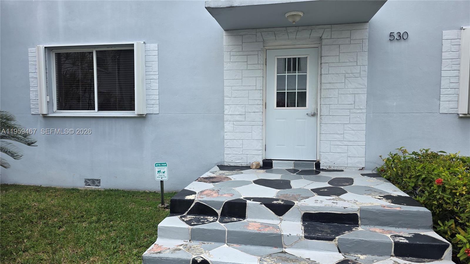 EL CAPRI COURTYARDS CONDO - Residential Lease