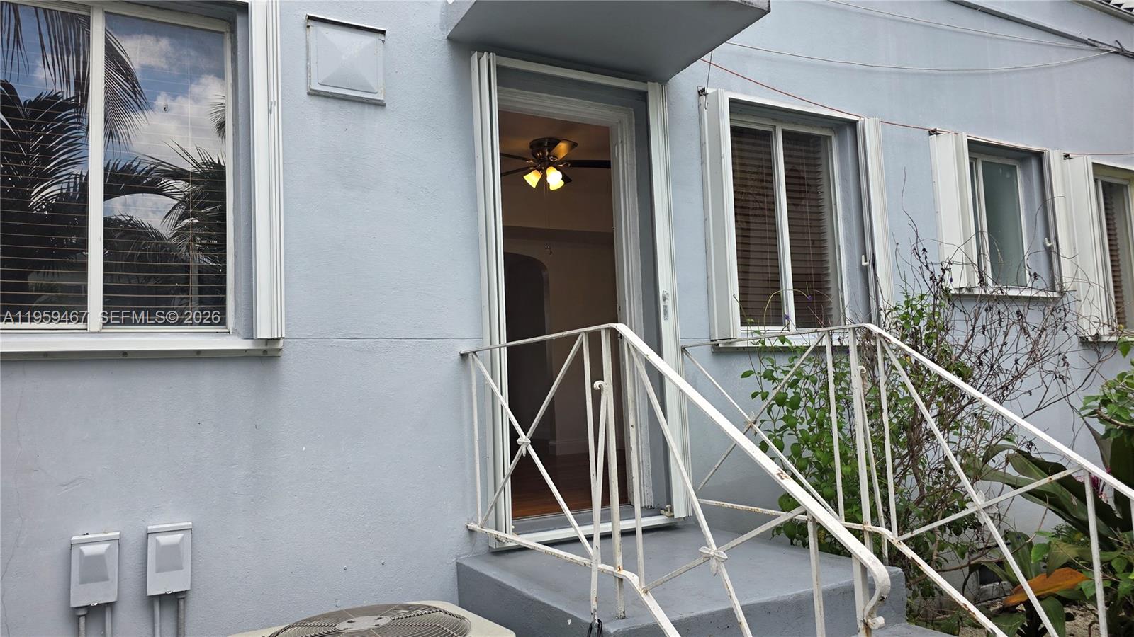 EL CAPRI COURTYARDS CONDO - Residential Lease