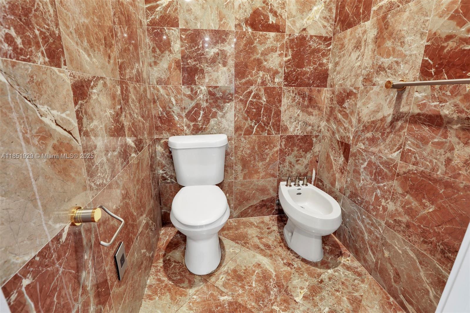 4TH ADDN TO ROYAL OAKS - Residential Lease