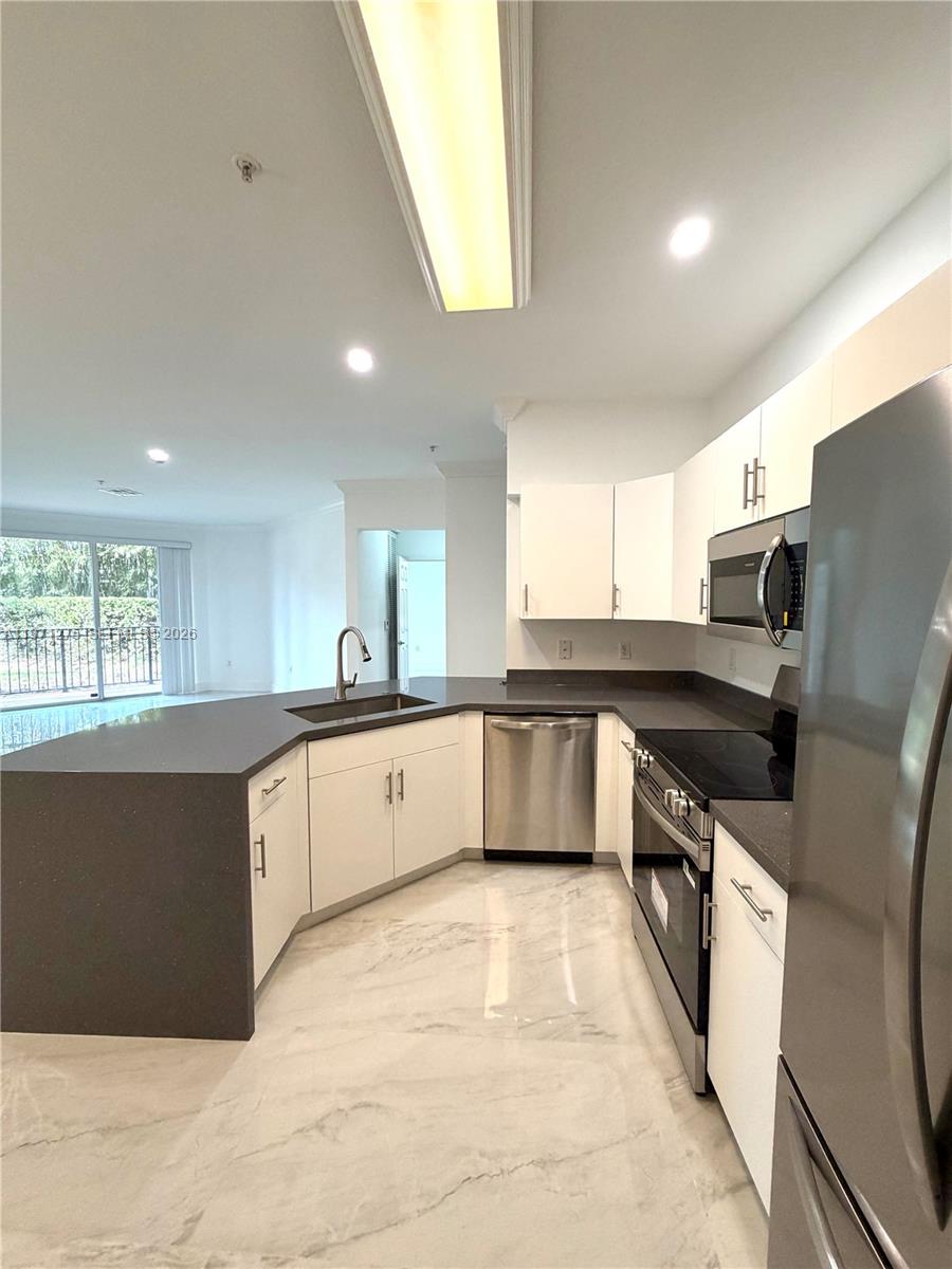 EL-AD VILLAGGIO CONDO BLD - Residential Lease
